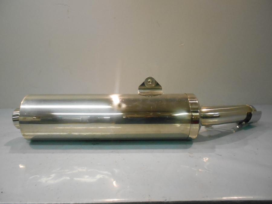 Framsidan på Ljuddämpare från en Suzuki GSF 1250 -2011 motorcykel.