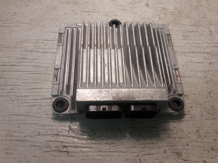 Baksidan på Styrbox från en KTM 1290 Super Duke -2016 motorcykel.