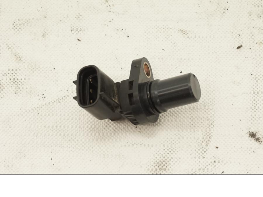 Baksidan på Kamaxelgivare från en Suzuki DL 1000 -2005 motorcykel.