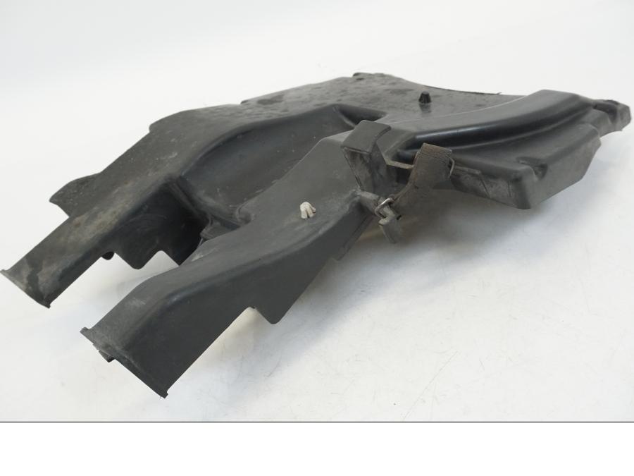 Snett uppifrån på Undertail från en Kawasaki ZX-12R -2000 motorcykel.