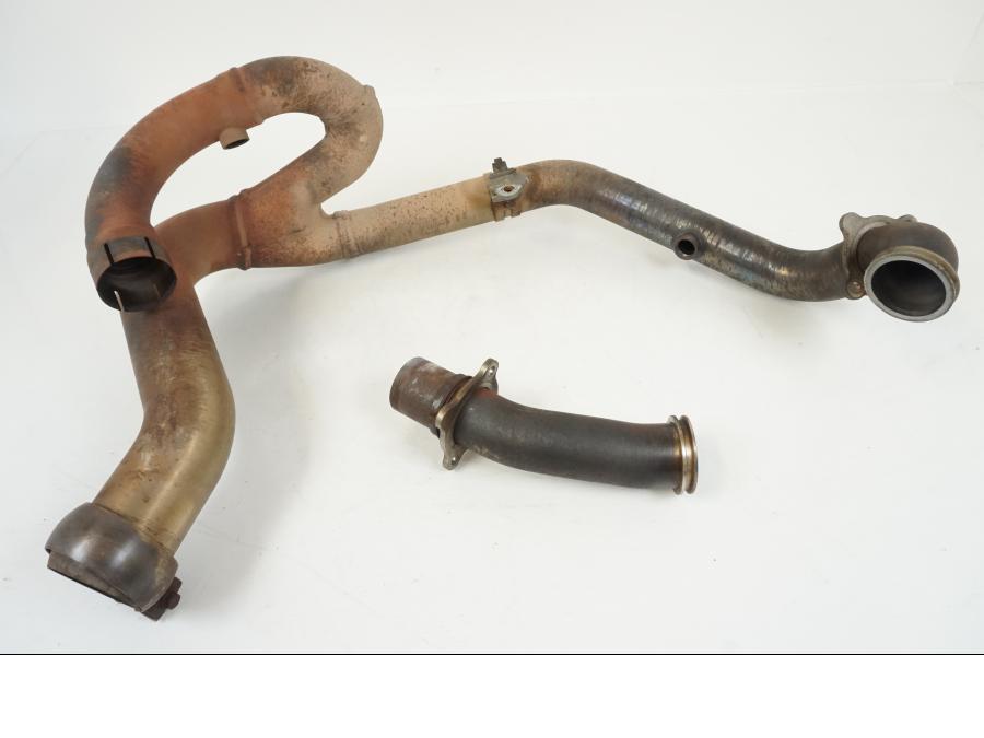 Framsidan på Grenrör från en KTM 990 SM -2009 motorcykel.