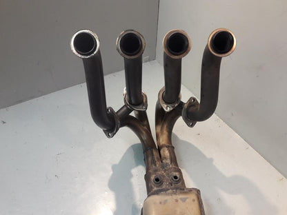 Höger sida på Grenrör från en Kawasaki ZX-6R -2008 motorcykel.