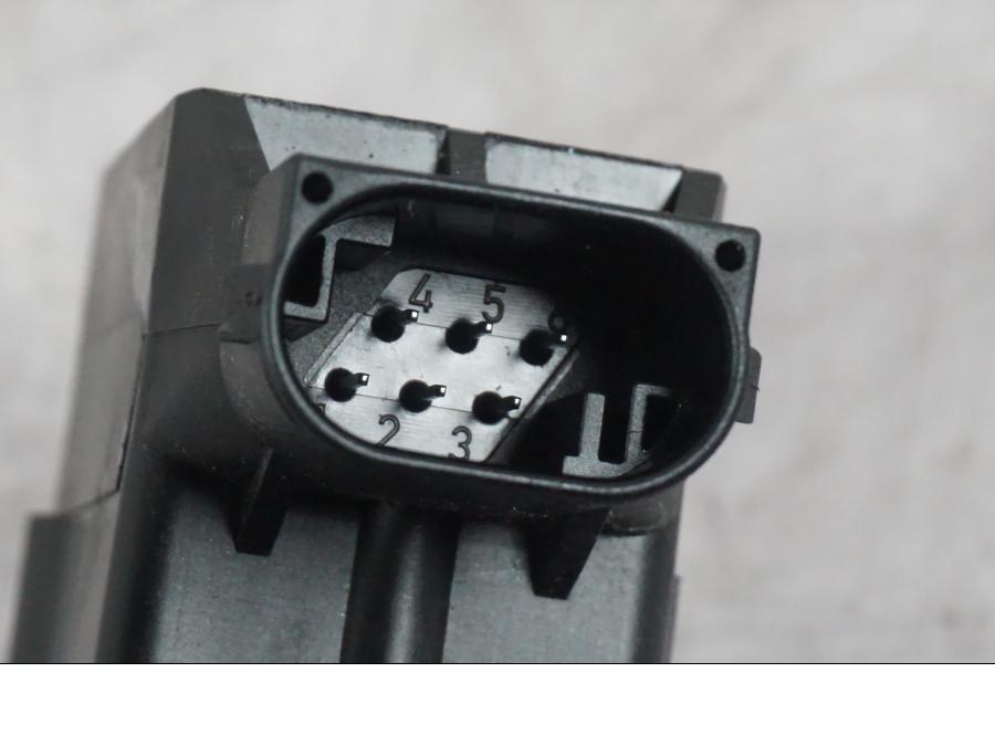 Extrabild3 på Nivåsensor från en Ducati Multistrada V4 -2024 motorcykel.