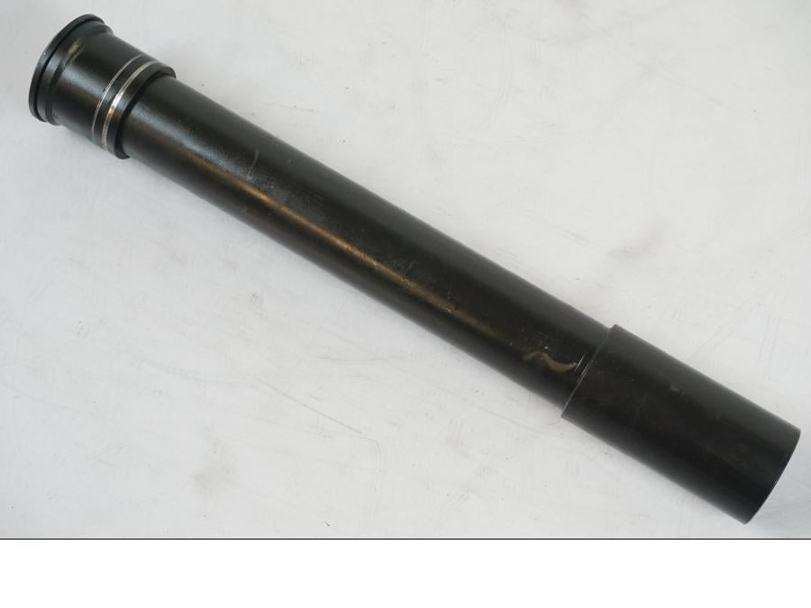 Framsidan på Axel från en KTM 1290 Super Duke R -2018 motorcykel.