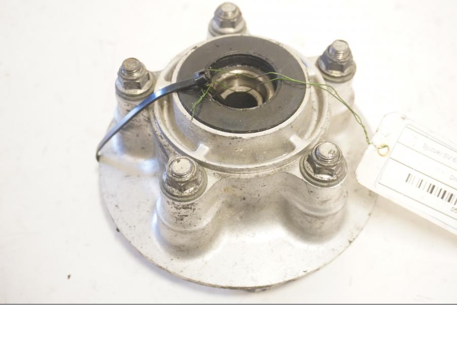 Framsidan på Drevfäste från en Suzuki SV 650 -1999 motorcykel.