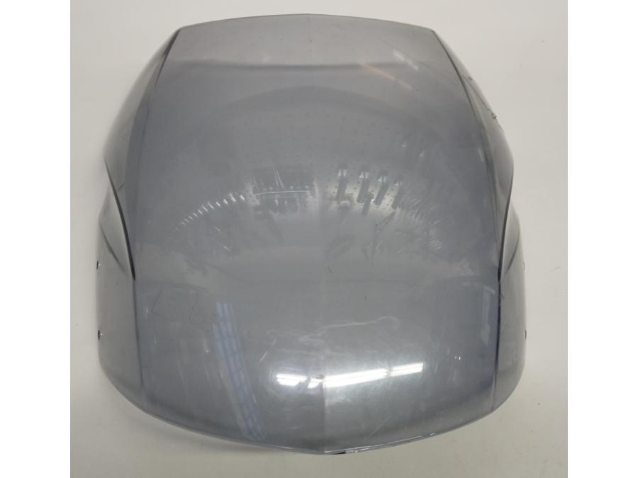 Framsidan på Vindruta från en BMW F 650 CS -2003 motorcykel.