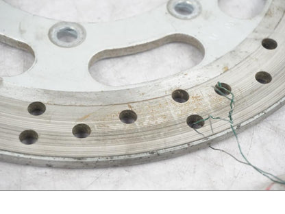 Baksidan på Bromsskiva från en Kawasaki VN 1500 Mean Streak -2002 motorcykel.