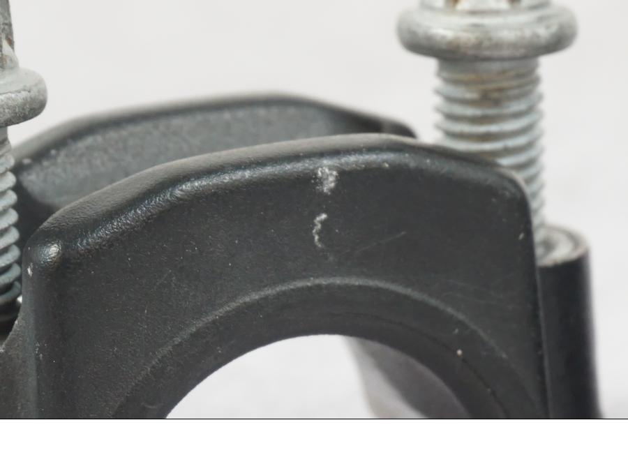 Höger sida på Styrfäste från en BMW R 1200 GS -2005 motorcykel.