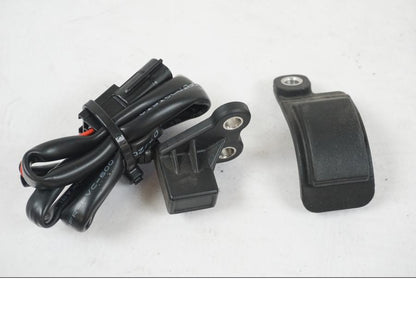 Framsidan på Nivåsensor från en KTM 1290 Super Duke R EVO -2023 motorcykel.