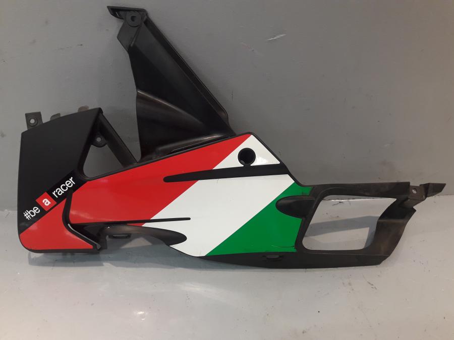 Framsidan på Magkåpa från en Aprilia RS 125 -2017 motorcykel.