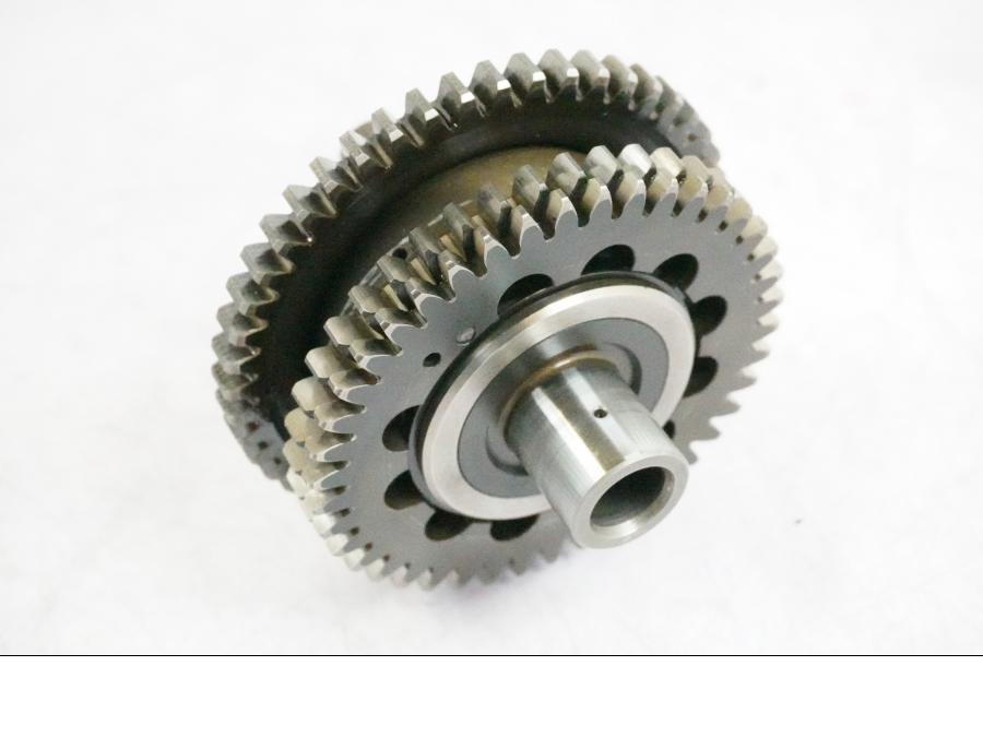 Vänster sida på Startkopplingsdrev från en BMW K 1200 S -2005 motorcykel.