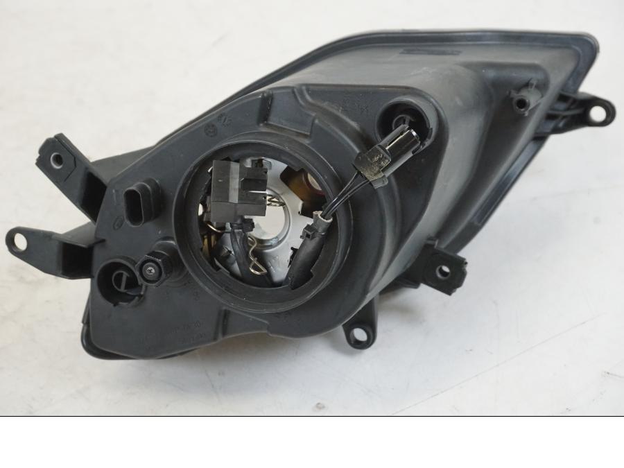 Vänster sida på Strålkastare från en BMW S 1000 XR -2014 motorcykel.