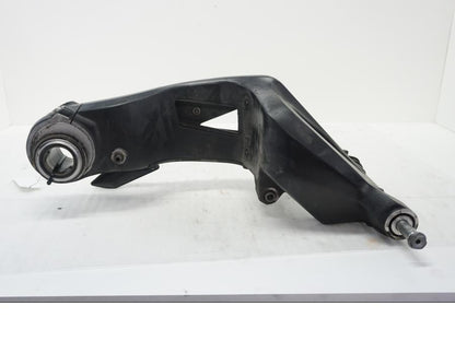 Baksidan på Sving från en MV Agusta Brutale 800 -2014 motorcykel.