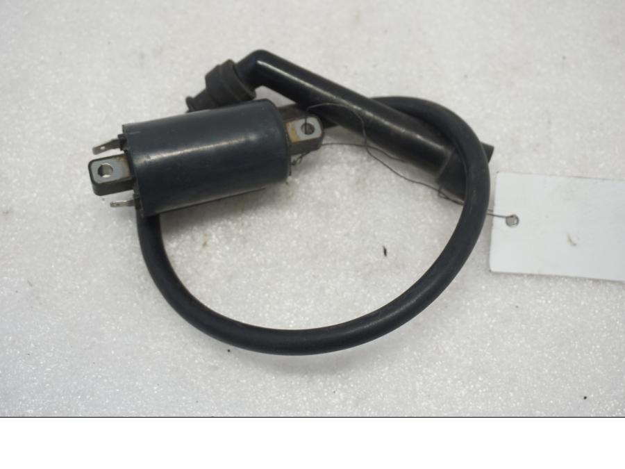 Framsidan på Tändspole från en Suzuki VL 800 -2004 motorcykel.