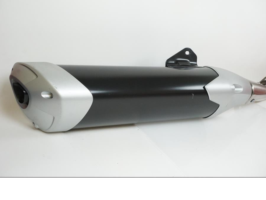 Baksidan på Ljuddämpare från en Kawasaki ZZ-R 1400 -2013 motorcykel.