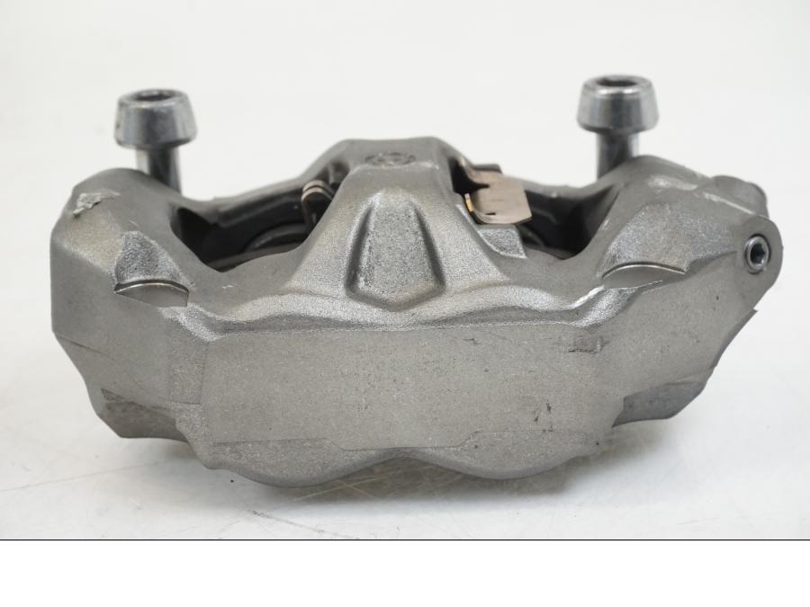 Vänster sida på Bromsok från en Triumph Speed Triple -2021 motorcykel.