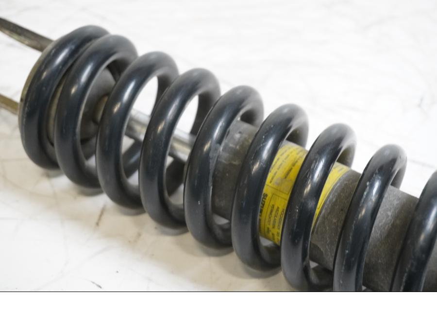 Höger sida på Stötdämpare från en Suzuki VL 1500 -1998 motorcykel.