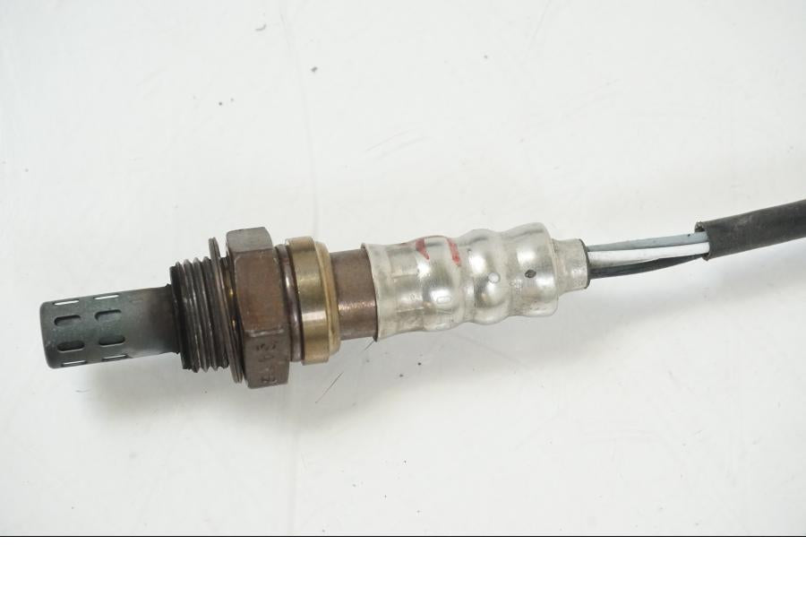 Baksidan på Lambdasond från en KTM 990 SM -2009 motorcykel.