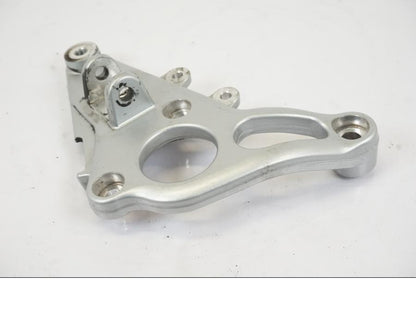 Höger sida på Fotpinnefäste från en BMW R 1150 RS -2003 motorcykel.