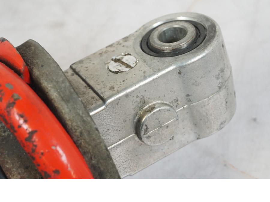 Extrabild6 på Stötdämpare från en Honda CBR 1100 XX -1999 motorcykel.