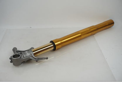 Framsidan på Gaffelben Öhlins från en Ducati Streetfighter S -2020 motorcykel.