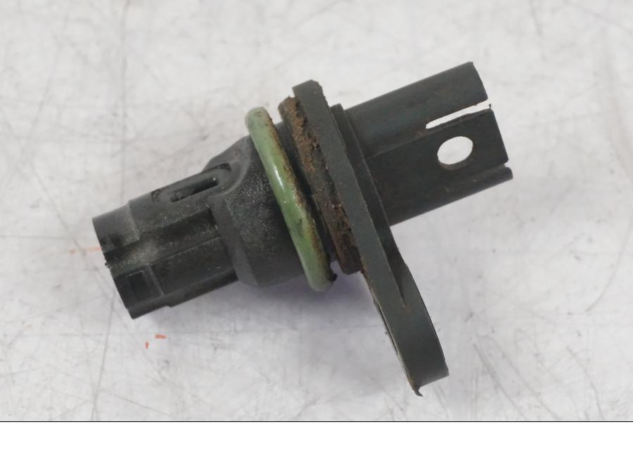 Höger sida på Kamaxelgivare från en BMW R 1200 GS -2018 motorcykel.