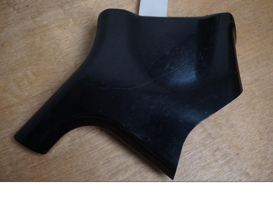 Framsidan på Ramplast från en Suzuki VL 800 -2001 motorcykel.