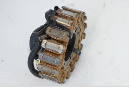 Extrabild1 på Generator från en Kawasaki ZR-7 -2001 motorcykel.