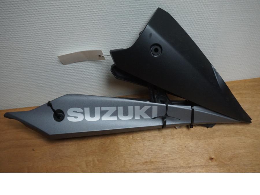 Framsidan på Magkåpa från en Suzuki GSX-S 1000 -2015 motorcykel.