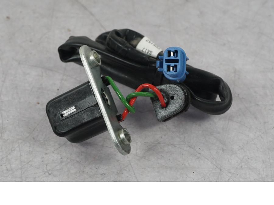 Höger sida på Tändpickup från en KTM 1290 Super Adventure R -2018 motorcykel.