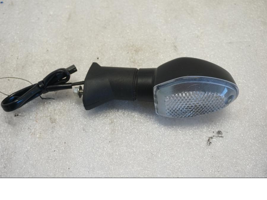 Framsidan på Blinkers från en Ducati Monster 796 -2013 motorcykel.