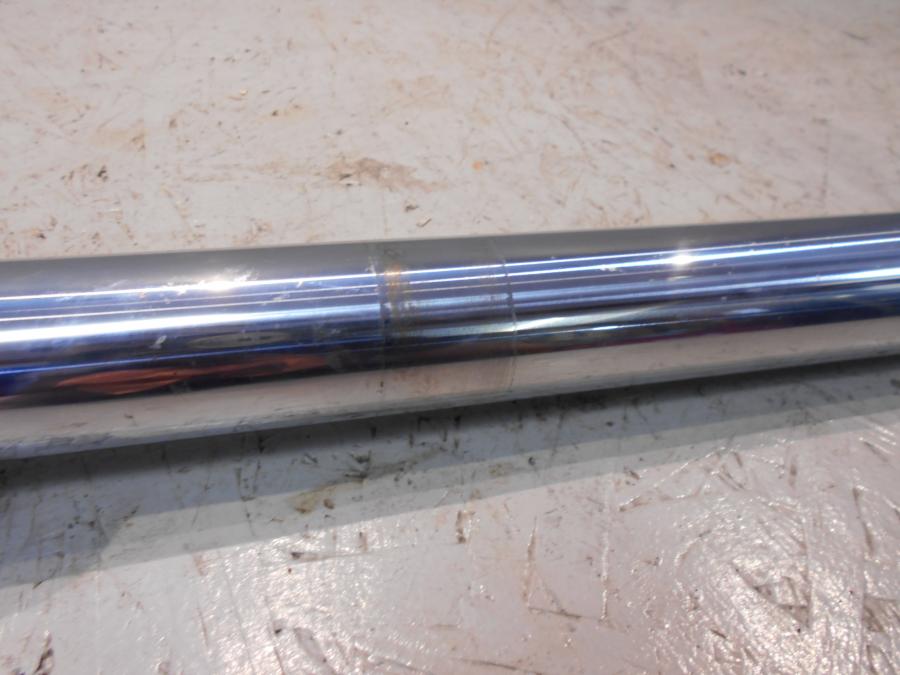 Höger sida på Gaffelben från en Yamaha TDM 850 -1999 motorcykel.