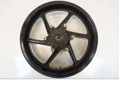 Extrabild2 på Fälg från en Honda CB 750 -2002 motorcykel.