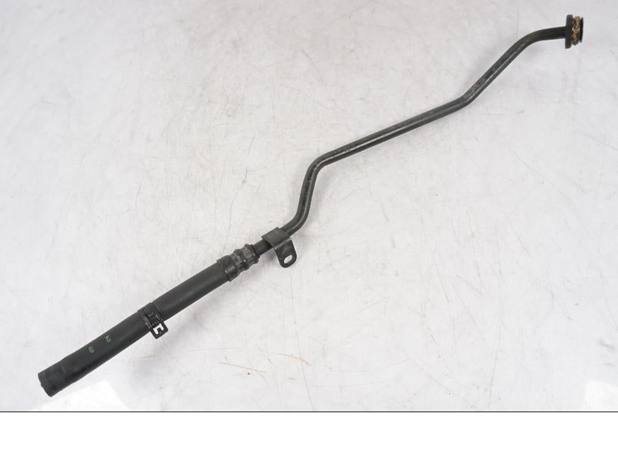 Framsidan på Oljekylrör från en BMW R 1200 GS -2005 motorcykel.