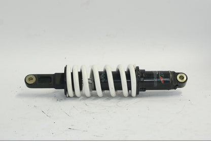 Baksidan på Stötdämpare från en KTM 790 Duke -2018 motorcykel.