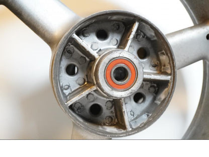 Extrabild1 på Fälg från en Triumph TT 600 -2001 motorcykel.