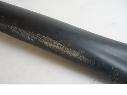 Höger sida på Värmeskydd från en Indian Chieftain Dark Horse -2019 motorcykel.