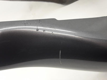 Höger sida på Bakvinge från en Suzuki GSX-R 600 -1998 motorcykel.