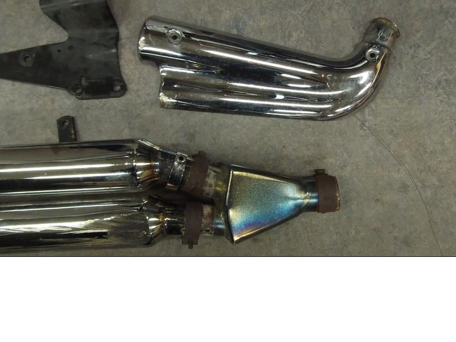 Vänster sida på Ljuddämpare Sport från en Triumph Rocket III -2007 motorcykel.