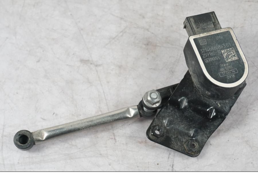 Snett uppifrån på Nivåsensor från en BMW K 1600 GTL -2015 motorcykel.