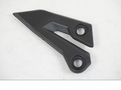 Framsidan på Hälskydd från en KTM 390 Adventure -2021 motorcykel.