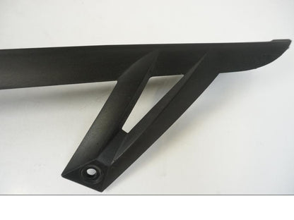 Baksidan på Kedjeskydd från en BMW S 1000 R -2019 motorcykel.