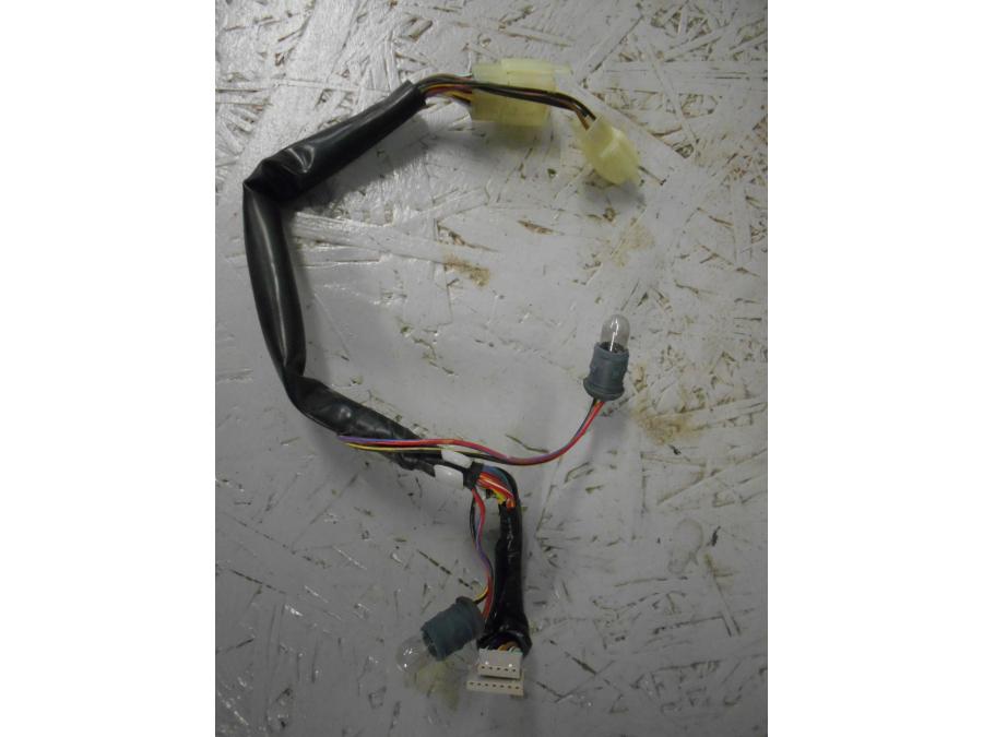 Framsidan på Instrumentkablage från en Suzuki VZ 1600 -2004 motorcykel.