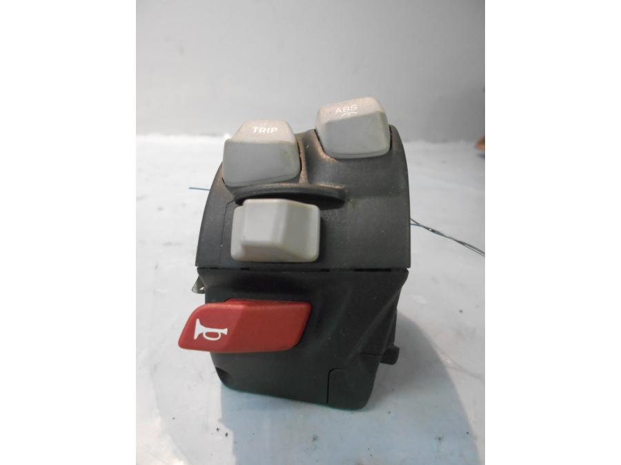 Baksidan på Styrelreglage från en BMW R 1200 RS -2016 motorcykel.