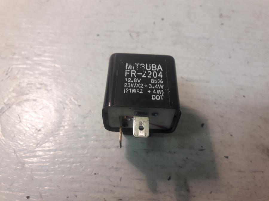 Framsidan på Blinkersrelä från en Honda CBR 125 R -2008 motorcykel.