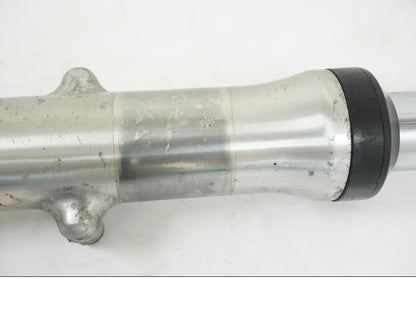 Höger sida på Gaffelben från en Suzuki GS 1000 -1978 motorcykel.