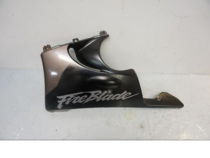 Framsidan på Magkåpa från en Honda CBR 900 RR -1996 motorcykel.