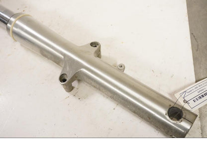 Baksidan på Gaffelben från en Suzuki VL 1500 -1998 motorcykel.