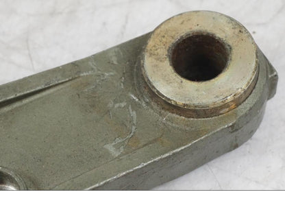 Baksidan på Bromsoksfäste från en Kawasaki GPZ 900 -1988 motorcykel.