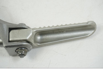 Extrabild2 på Fotpinne från en Yamaha YZF 1000 R1 -2006 motorcykel.